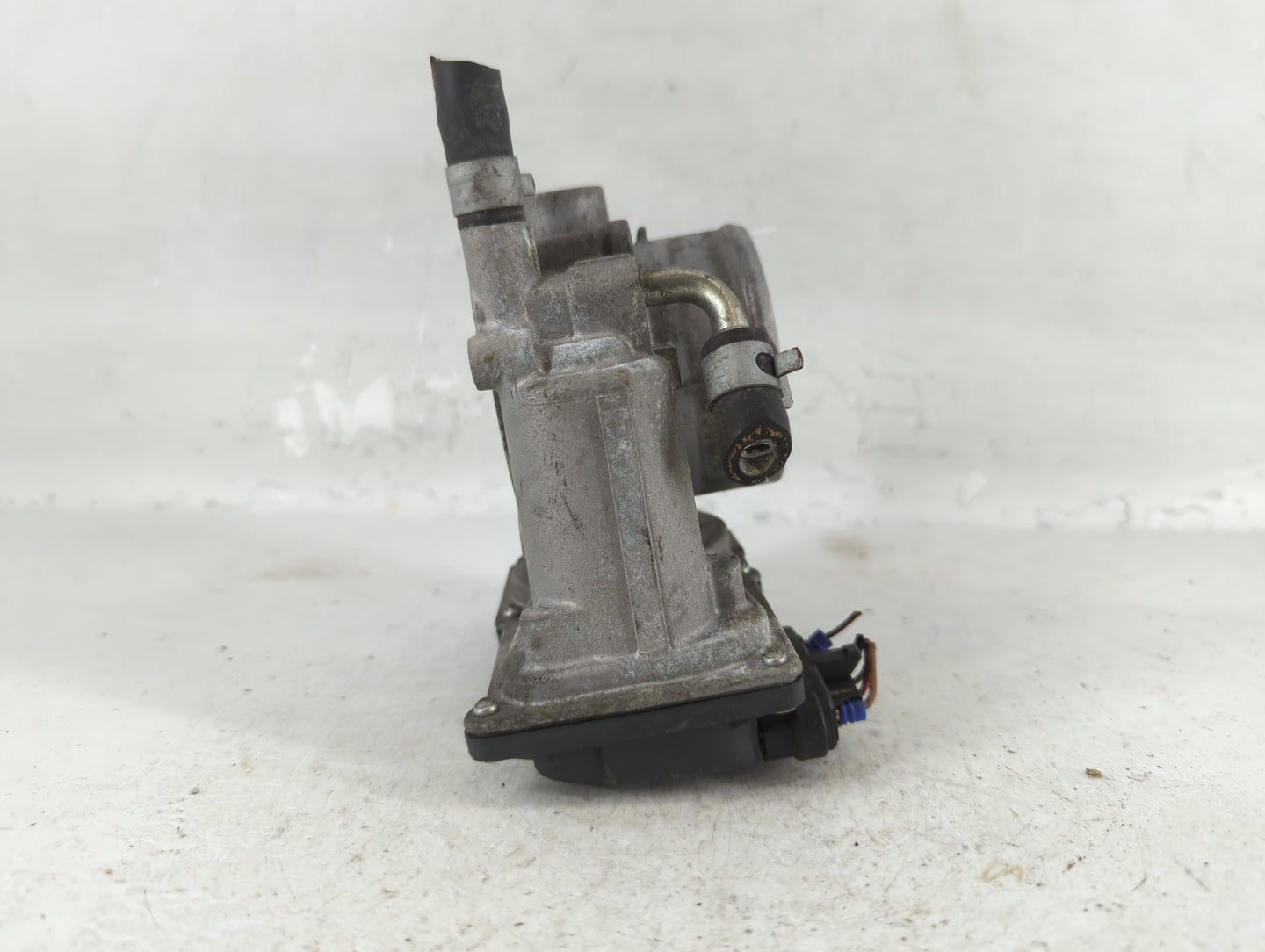 2011-2018 Subaru Forester Throttle Body P/N:16112AA380 Fits Fits 2011 2012 2013 2014 2015 2016 2017 2018 OEM Used Auto Parts