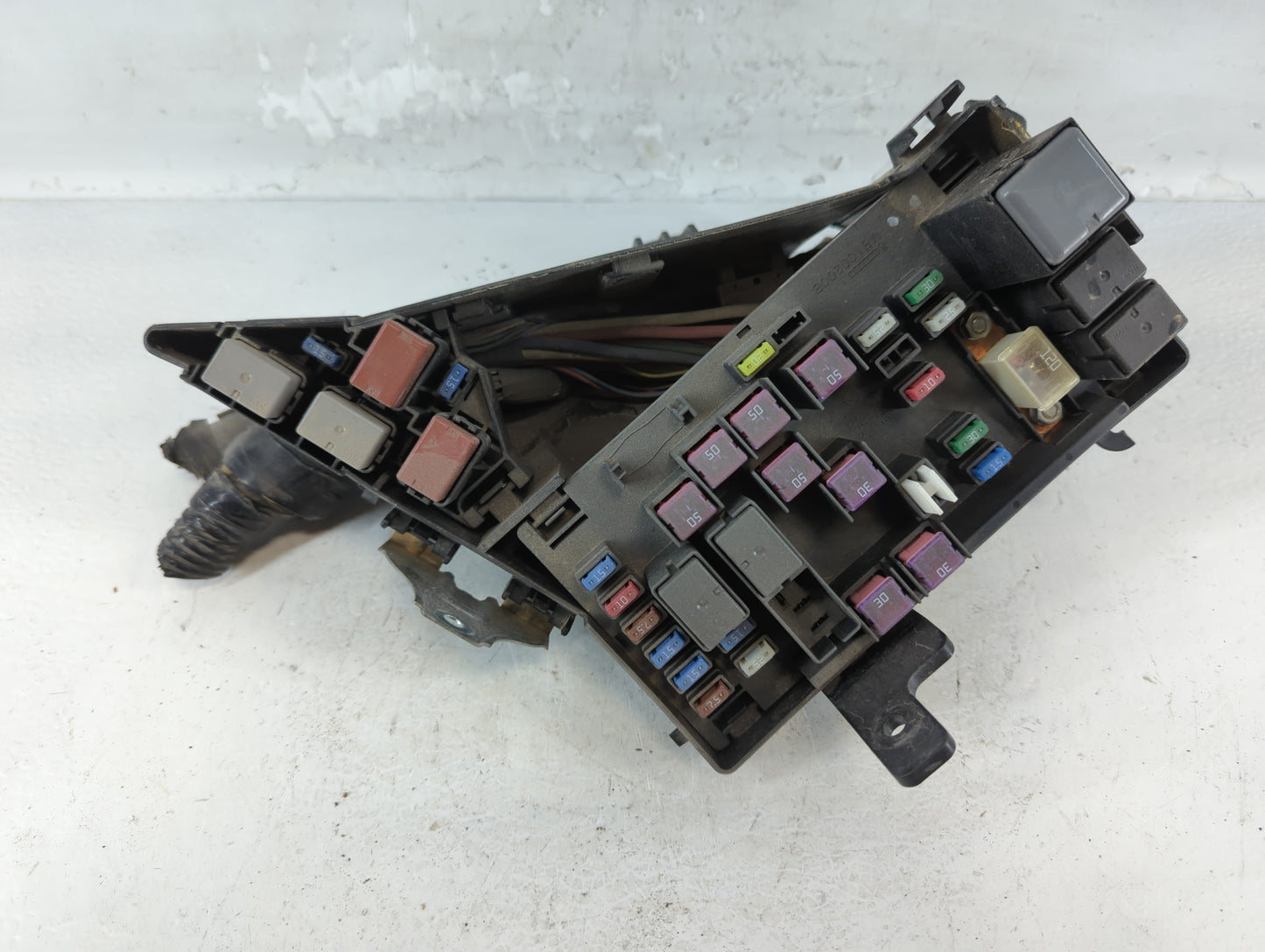 2008-2011 Subaru Impreza Fusebox Fuse Box Panel Relay Module P/N:MB100200B Fits Fits 2008 2009 2010 2011 OEM Used Auto Parts