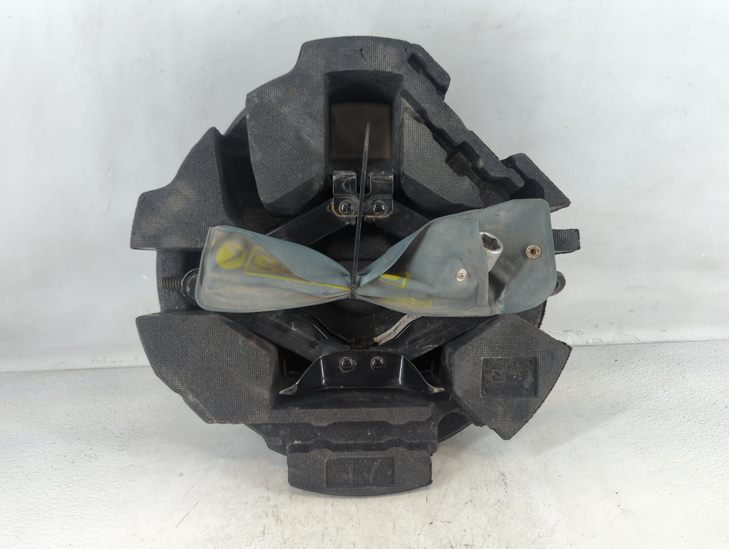 2011 Subaru Impreza Spare Scissor Car Jack - Oemusedautoparts1.com