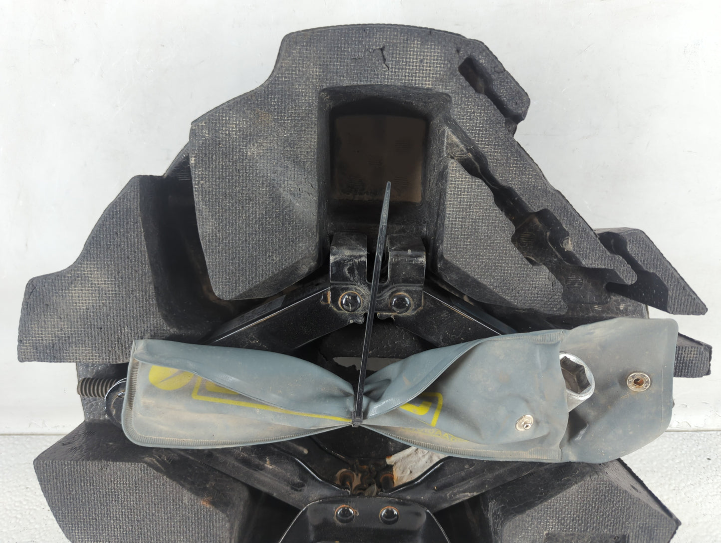 2011 Subaru Impreza Spare Scissor Car Jack - Oemusedautoparts1.com