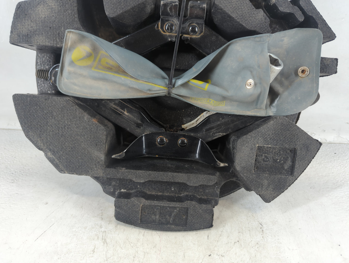 2011 Subaru Impreza Spare Scissor Car Jack - Oemusedautoparts1.com