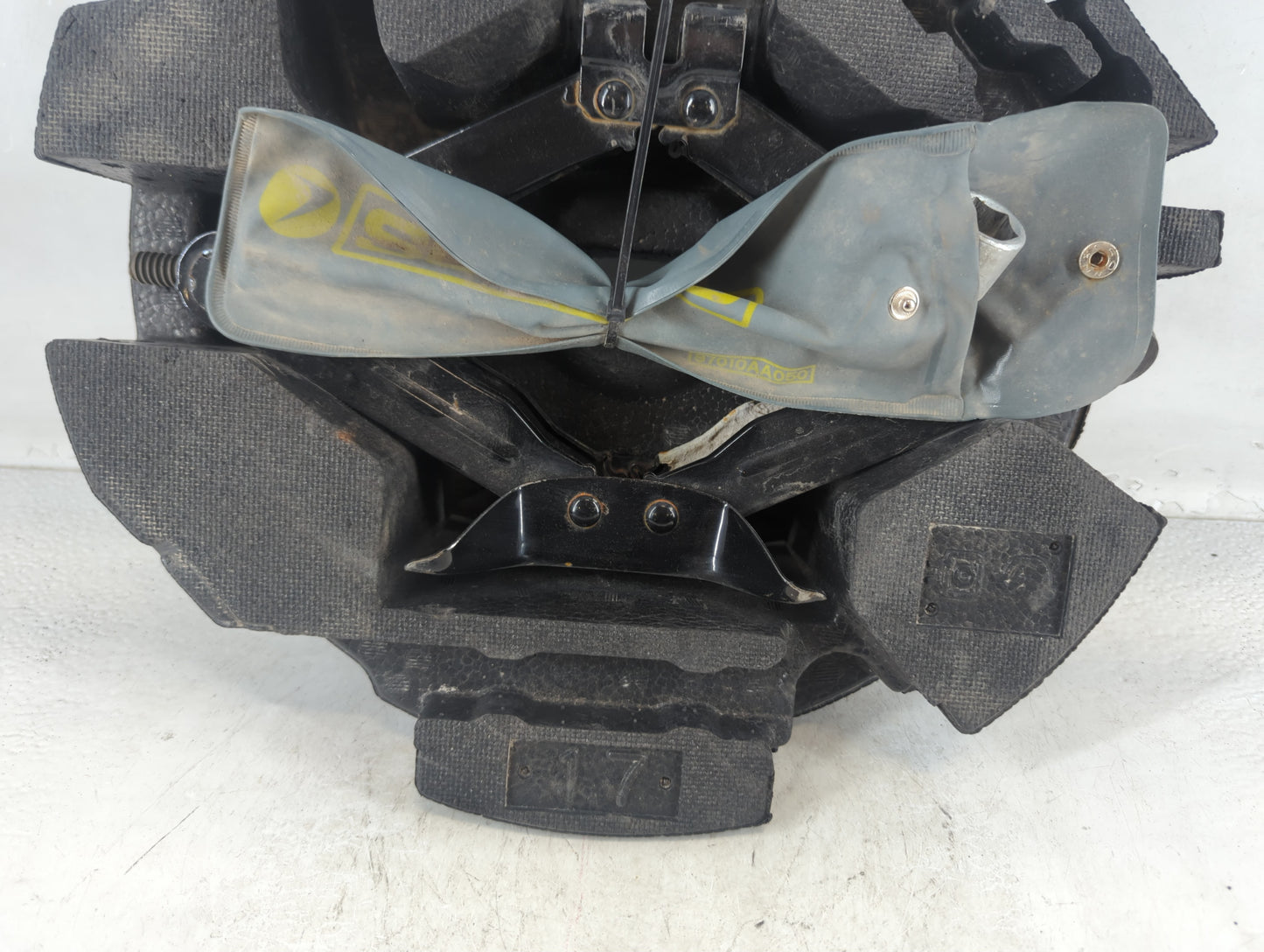 2011 Subaru Impreza Spare Scissor Car Jack - Oemusedautoparts1.com