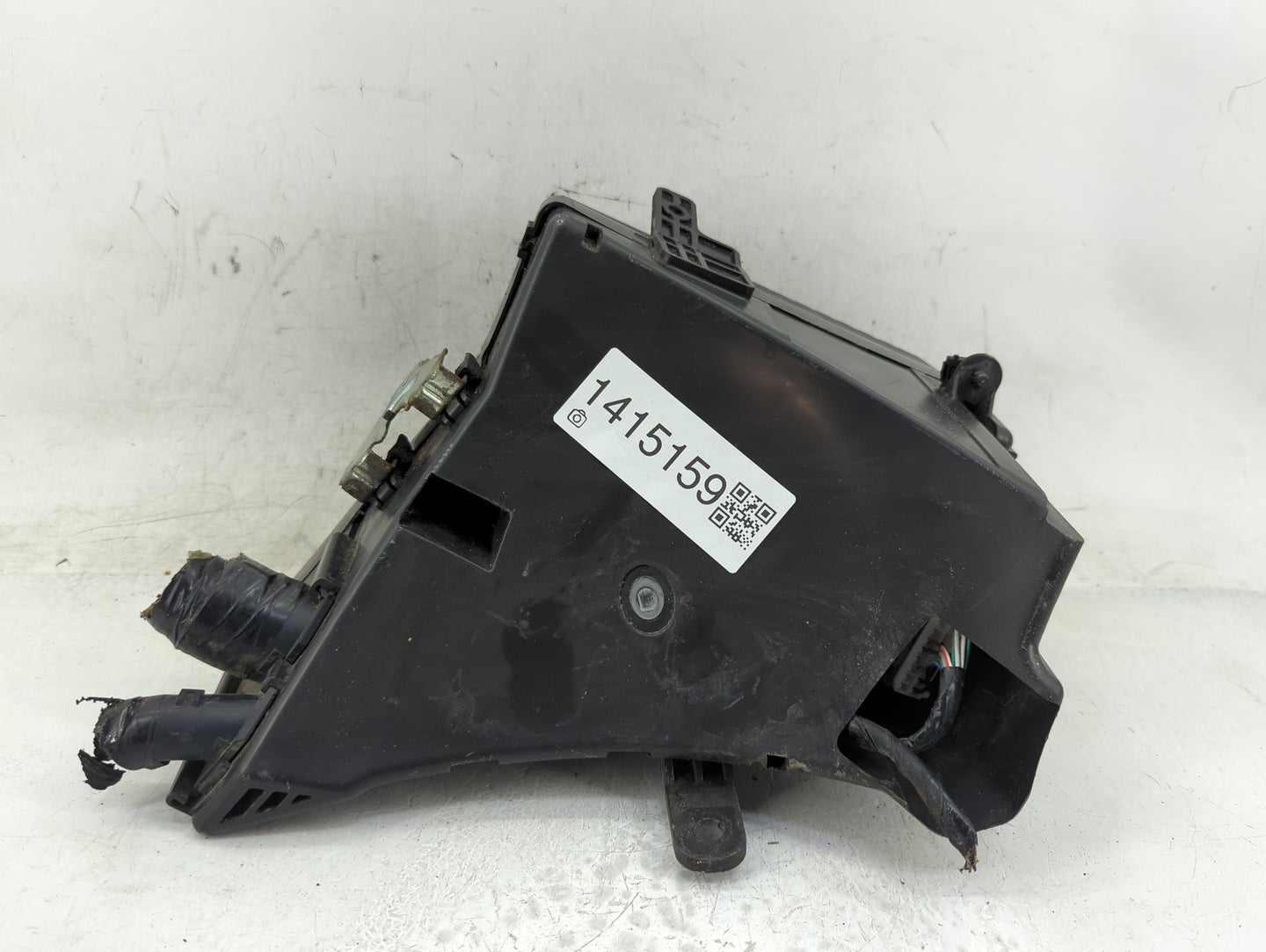 2008-2011 Subaru Impreza Fusebox Fuse Box Panel Relay Module P/N:MB100200B Fits Fits 2008 2009 2010 2011 OEM Used Auto Parts