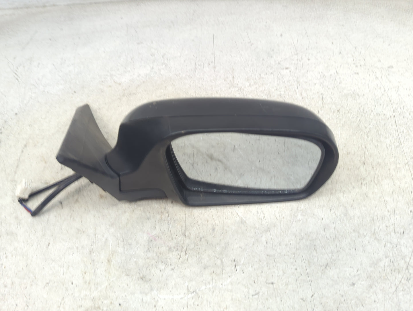 2011 Subaru Impreza Passenger Right Side View Manual Door Mirror Black - Oemusedautoparts1.com