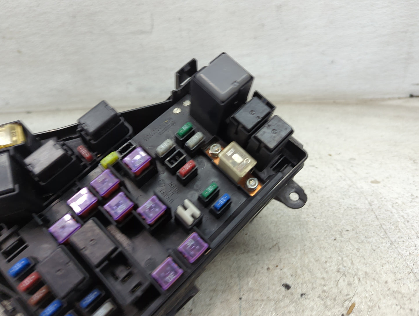2010-2014 Subaru Impreza Fusebox Fuse Box Panel Relay Module P/N:NB700208 Fits Fits 2010 2011 2012 2013 2014 OEM Used Auto P