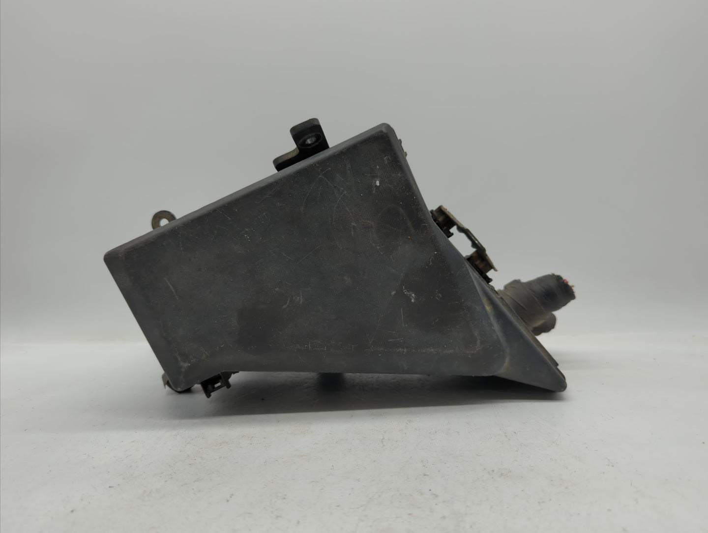 2008-2011 Subaru Impreza Fusebox Fuse Box Panel Relay Module P/N:82241FG010 241FG010, MB100200B Fits Fits 2008 2009 2010 201