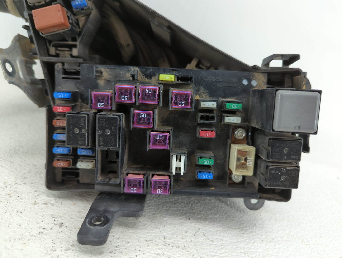 2008-2011 Subaru Impreza Fusebox Fuse Box Panel Relay Module P/N:82241FG010 241FG010, MB100200B Fits Fits 2008 2009 2010 201