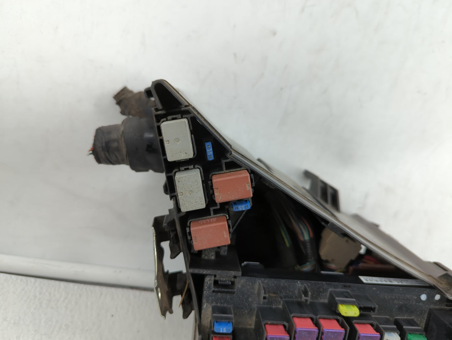 2008-2011 Subaru Impreza Fusebox Fuse Box Panel Relay Module P/N:MB502095B 82241FG010, 241FG010 Fits Fits 2008 2009 2010 201