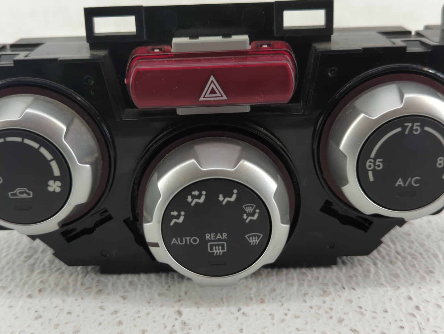 2011-2014 Subaru Impreza Climate Control Module Temperature AC/Heater Replacement P/N:72311SC240 72311 SC240 Fits OEM Used A
