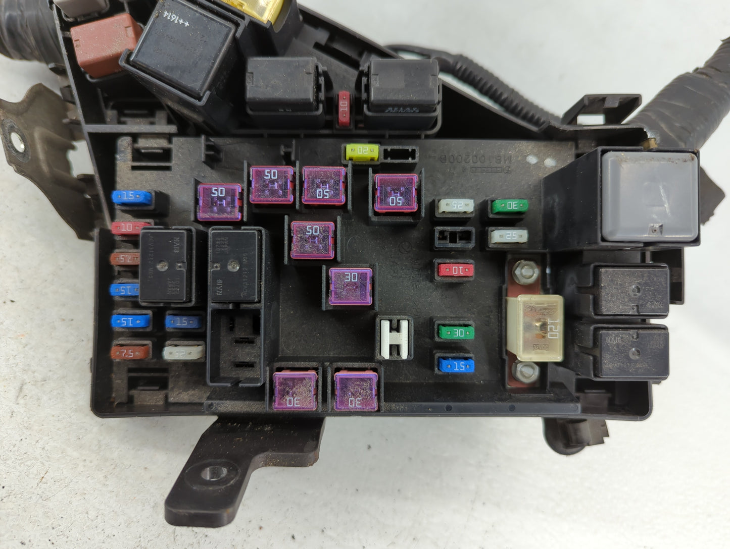 2010-2014 Subaru Impreza Fusebox Fuse Box Panel Relay Module P/N:MB100200B Fits Fits 2010 2011 2012 2013 2014 OEM Used Auto 