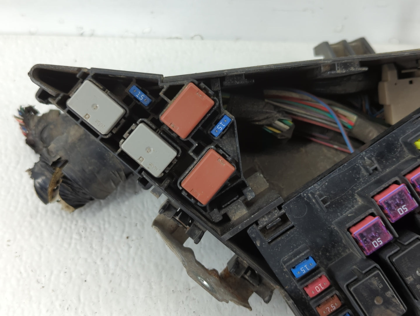2008-2011 Subaru Impreza Fusebox Fuse Box Panel Relay Module P/N:MB100200B Fits Fits 2008 2009 2010 2011 OEM Used Auto Parts
