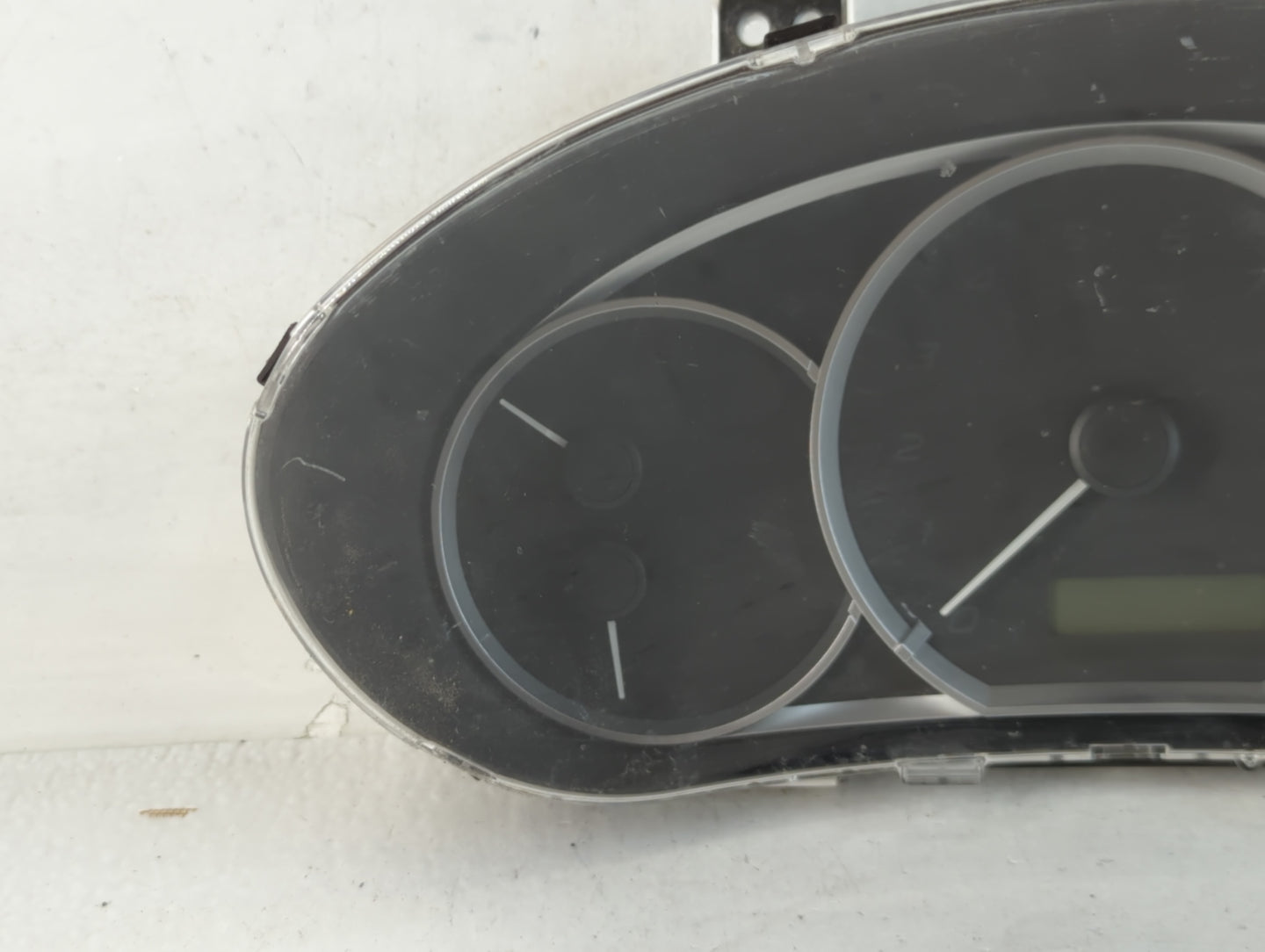 2010-2011 Subaru Impreza Instrument Cluster Speedometer Gauges P/N:0393001 8500FG670 Fits Fits 2010 2011 OEM Used Auto Parts