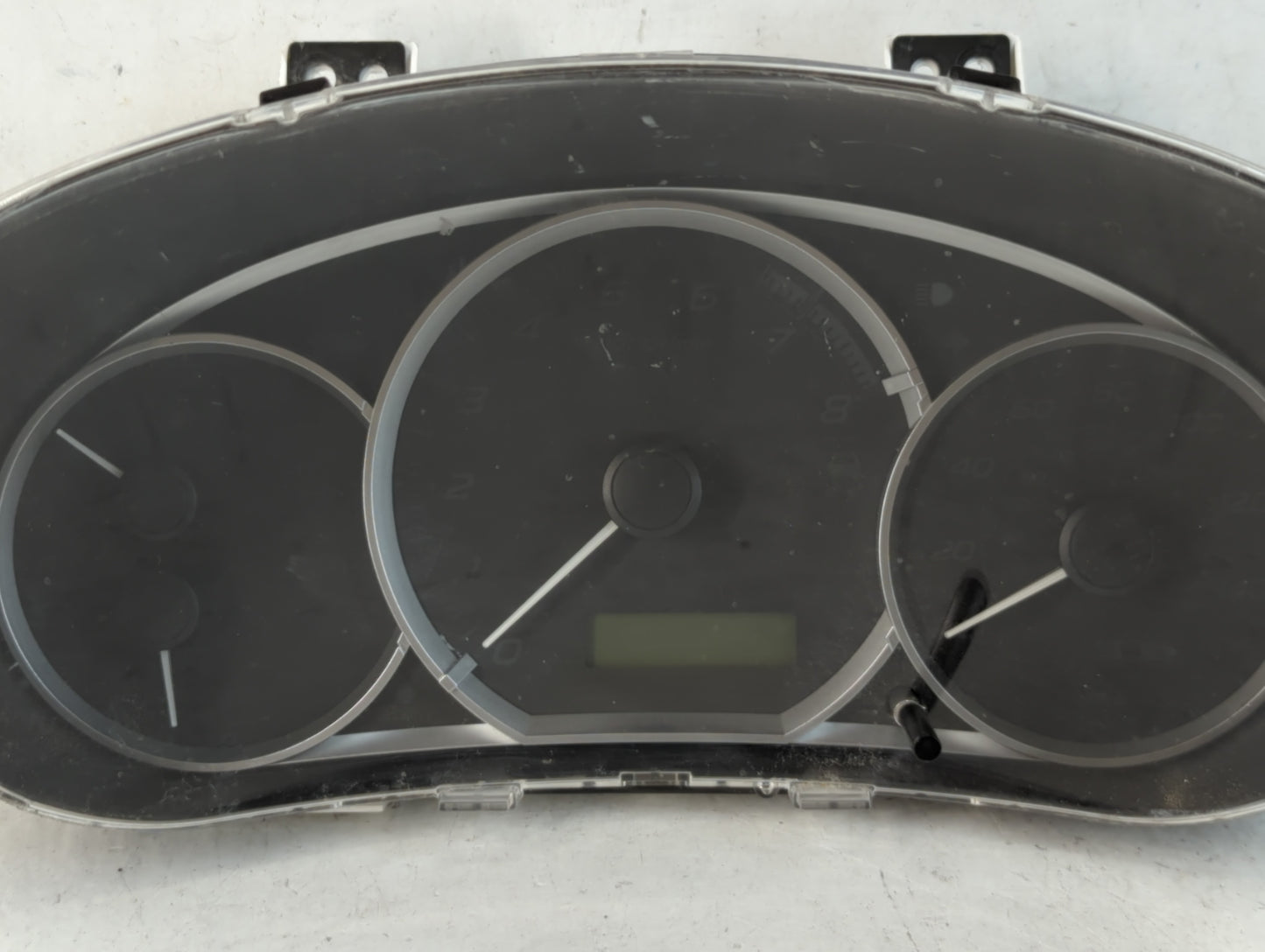 2010-2011 Subaru Impreza Instrument Cluster Speedometer Gauges P/N:0393001 8500FG670 Fits Fits 2010 2011 OEM Used Auto Parts