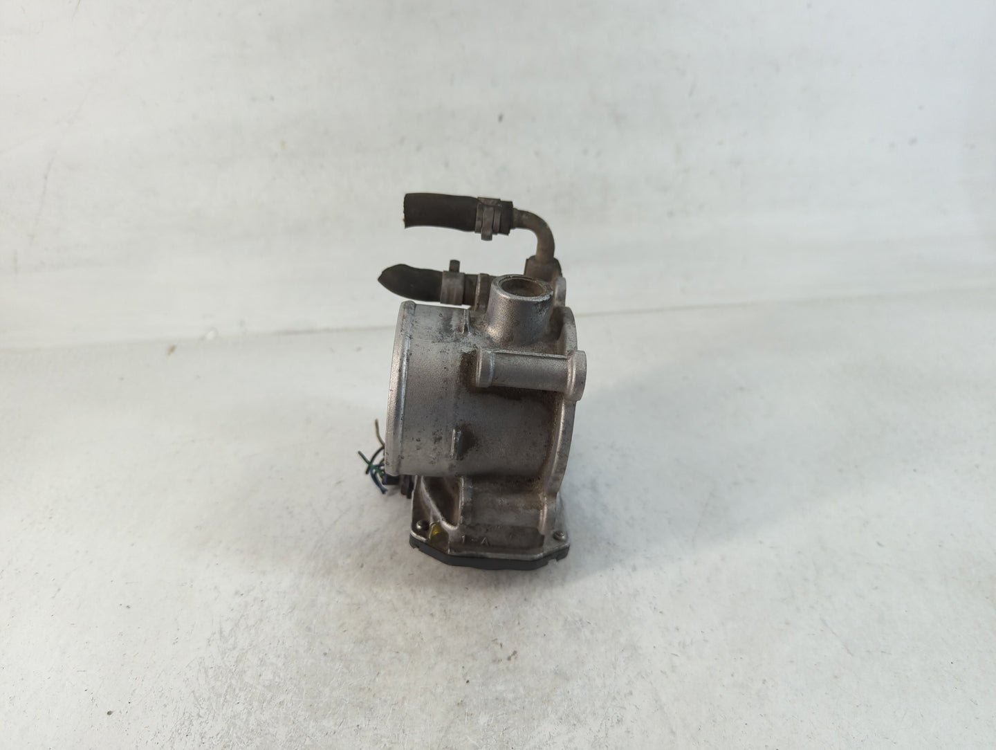 2010-2011 Subaru Impreza Throttle Body P/N:16112AA310 Fits Fits 2010 2011 OEM Used Auto Parts - Oemusedautoparts1.com