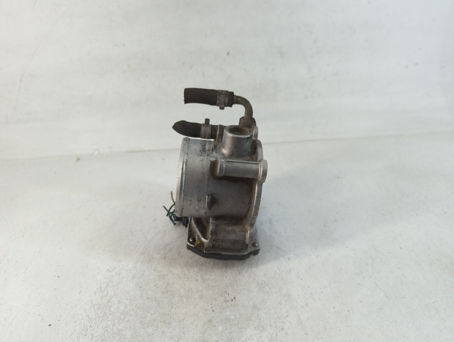 2010-2011 Subaru Impreza Throttle Body P/N:16112AA310 Fits Fits 2010 2011 OEM Used Auto Parts - Oemusedautoparts1.com
