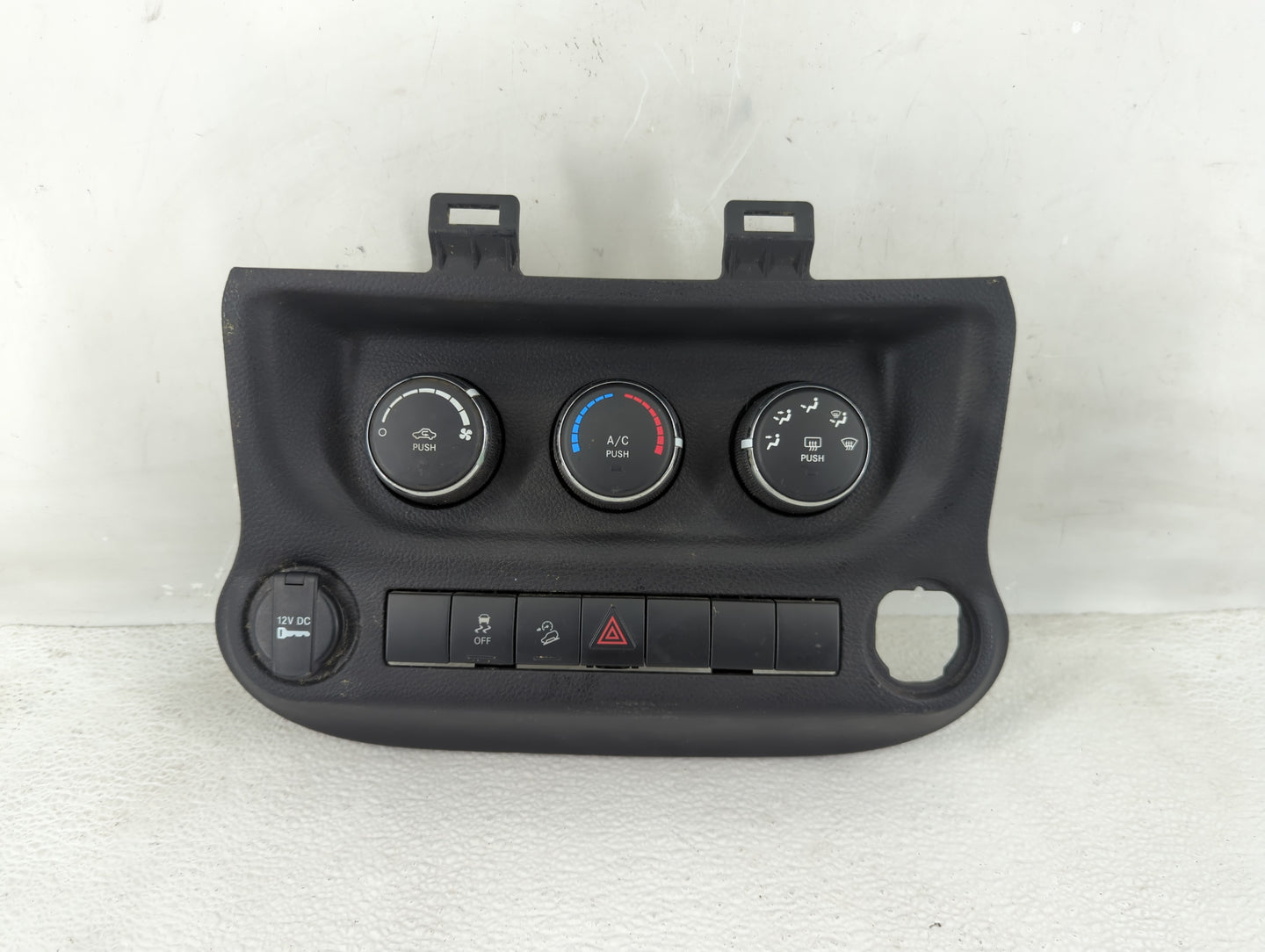 2010-2014 Subaru Legacy Climate Control Module Temperature AC/Heater Replacement P/N:72311AJ08A Fits Fits 2010 2011 2012 201