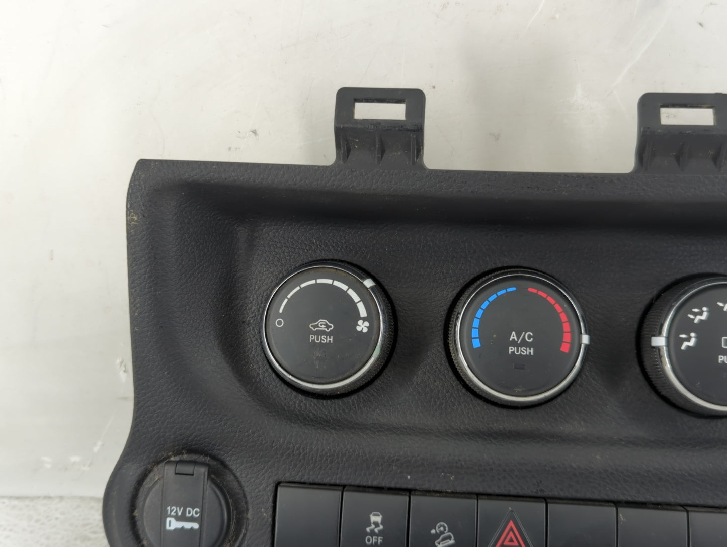 2010-2014 Subaru Legacy Climate Control Module Temperature AC/Heater Replacement P/N:72311AJ08A Fits Fits 2010 2011 2012 201