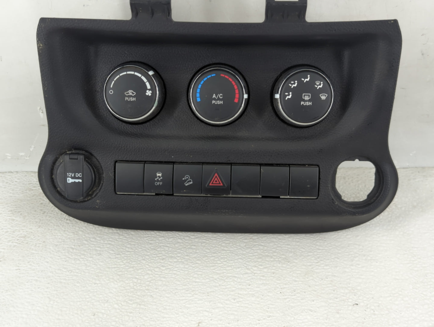 2010-2014 Subaru Legacy Climate Control Module Temperature AC/Heater Replacement P/N:72311AJ08A Fits Fits 2010 2011 2012 201