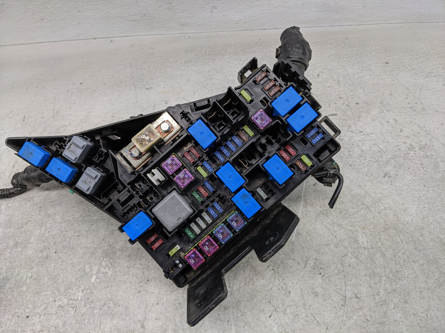 2010-2014 Subaru Legacy Fusebox Fuse Box Panel Relay Module P/N:MB503202B Fits Fits 2010 2011 2012 2013 2014 OEM Used Auto P