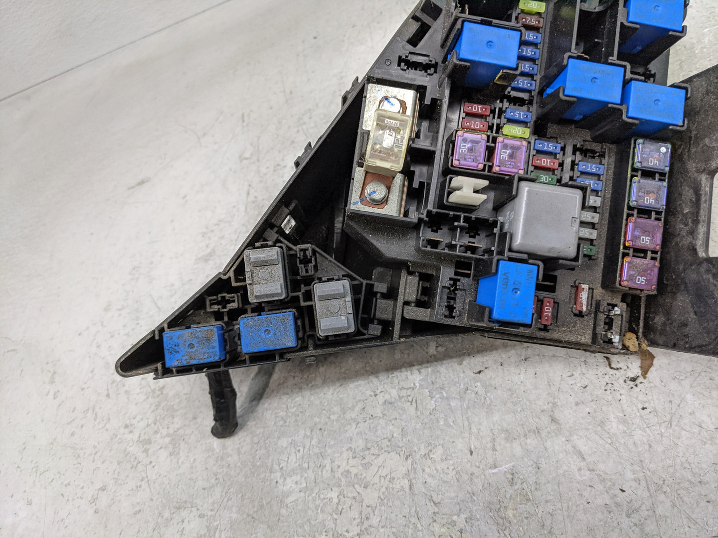 2010-2014 Subaru Legacy Fusebox Fuse Box Panel Relay Module P/N:MB503202B Fits Fits 2010 2011 2012 2013 2014 OEM Used Auto P