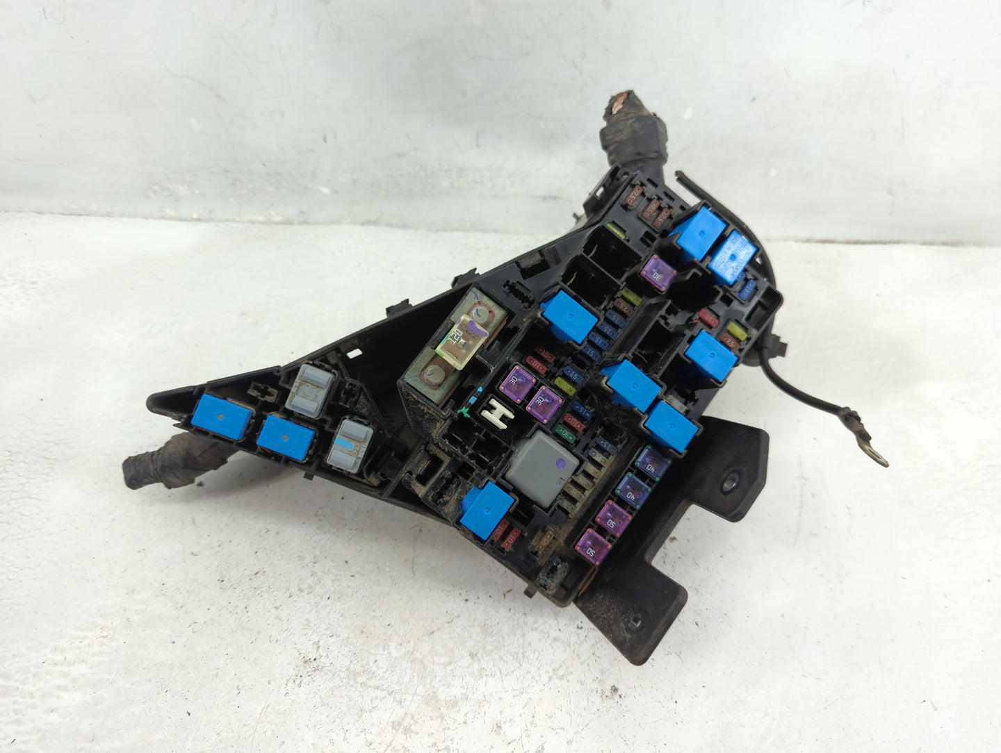 2010-2014 Subaru Legacy Fusebox Fuse Box Panel Relay Module Fits Fits 2010 2011 2012 2013 2014 OEM Used Auto Parts - Oemused