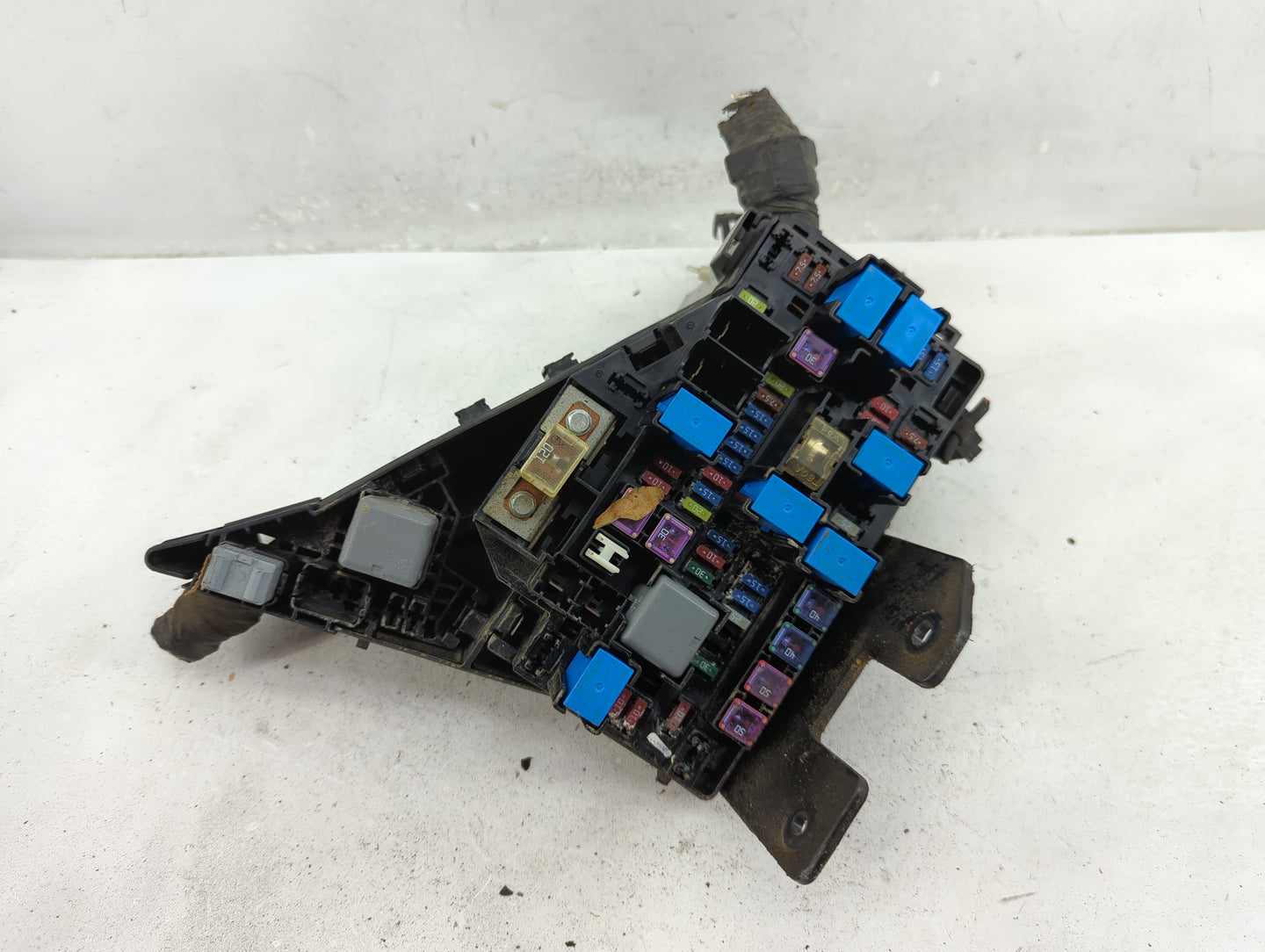 2010-2014 Subaru Legacy Fusebox Fuse Box Panel Relay Module P/N:MB502000B Fits Fits 2010 2011 2012 2013 2014 OEM Used Auto P