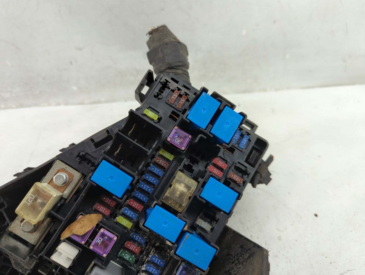 2010-2014 Subaru Legacy Fusebox Fuse Box Panel Relay Module P/N:MB502000B Fits Fits 2010 2011 2012 2013 2014 OEM Used Auto P