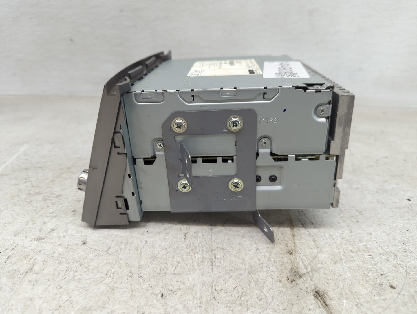 2010-2012 Subaru Legacy Radio AM FM Cd Player Receiver Replacement Fits Fits 2010 2011 2012 OEM Used Auto Parts - Oemusedaut