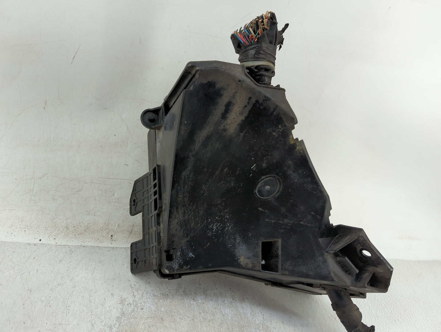 2010-2014 Subaru Legacy Fusebox Fuse Box Panel Relay Module Fits Fits 2010 2011 2012 2013 2014 OEM Used Auto Parts - Oemused