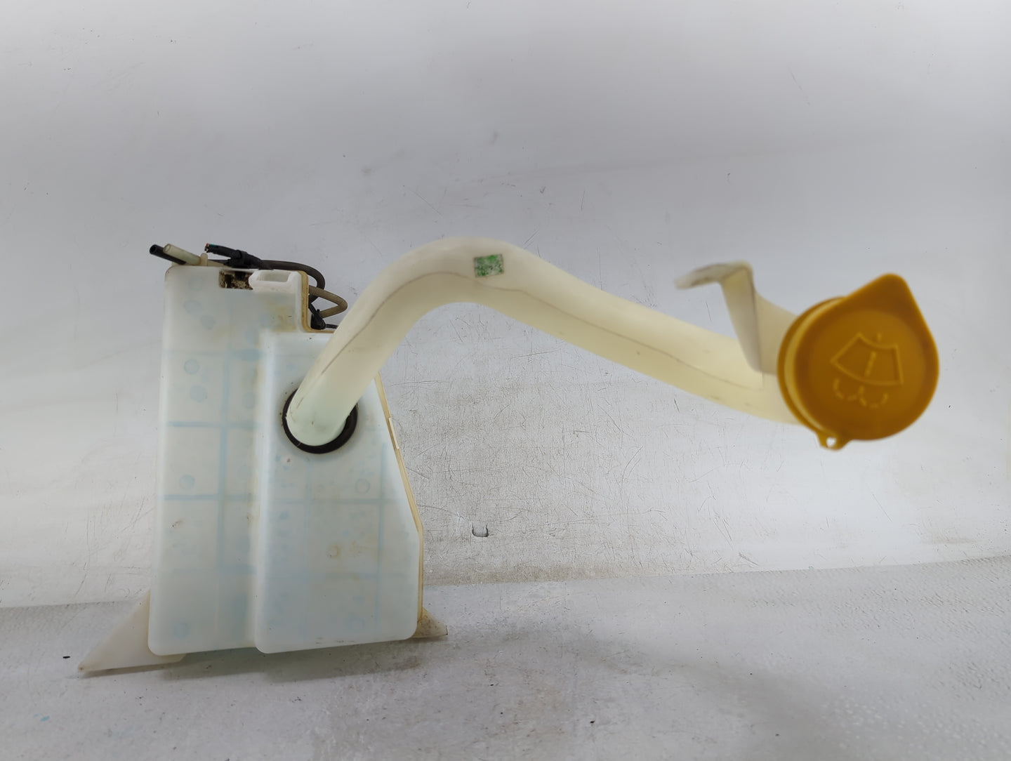 2010-2014 Subaru Legacy Windshield Washer Fluid Reservoir Bottle Oem - Oemusedautoparts1.com
