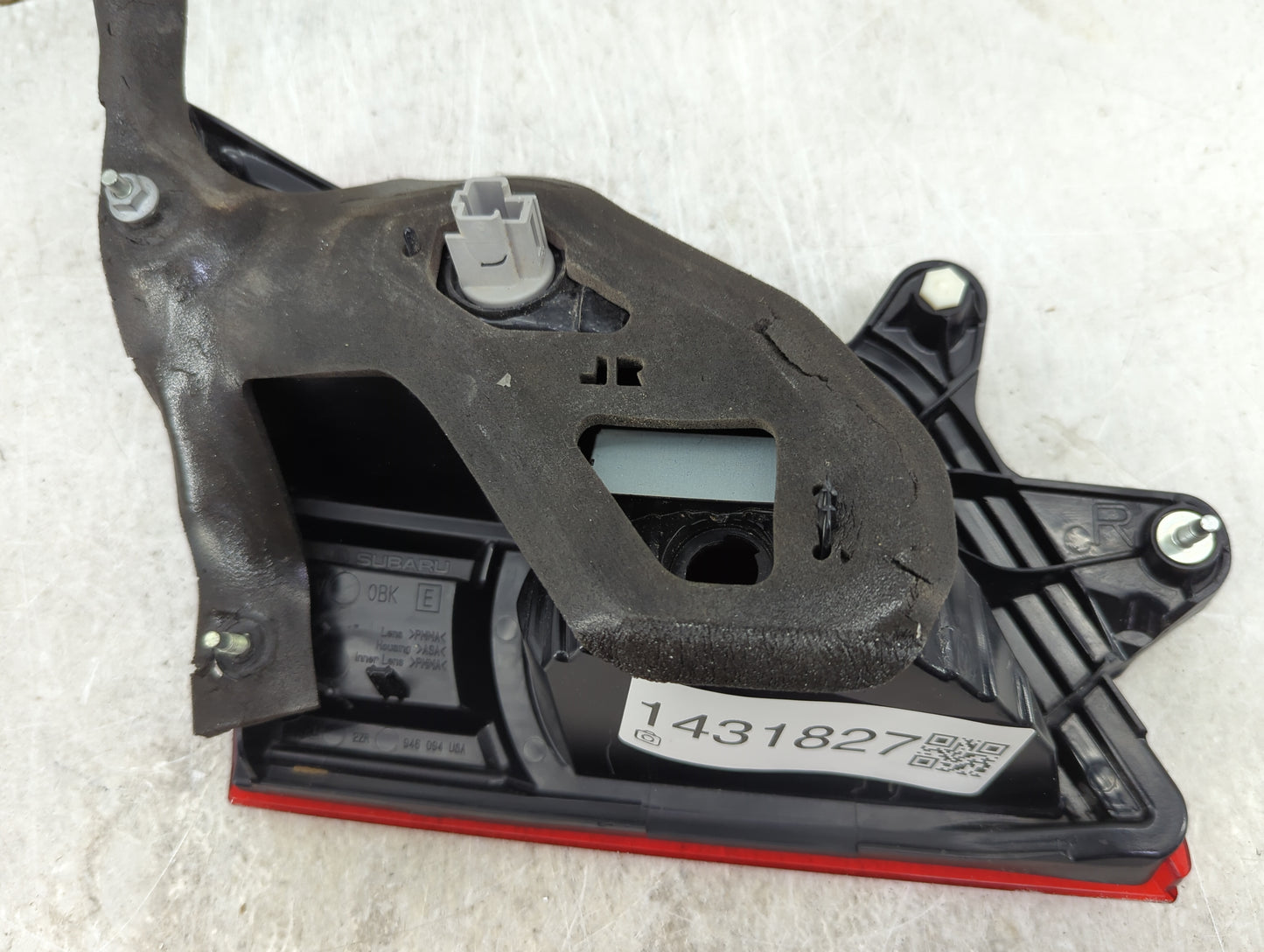 2010-2014 Subaru Legacy Tail Light Assembly Passenger Right OEM Fits Fits 2010 2011 2012 2013 2014 OEM Used Auto Parts - Oem