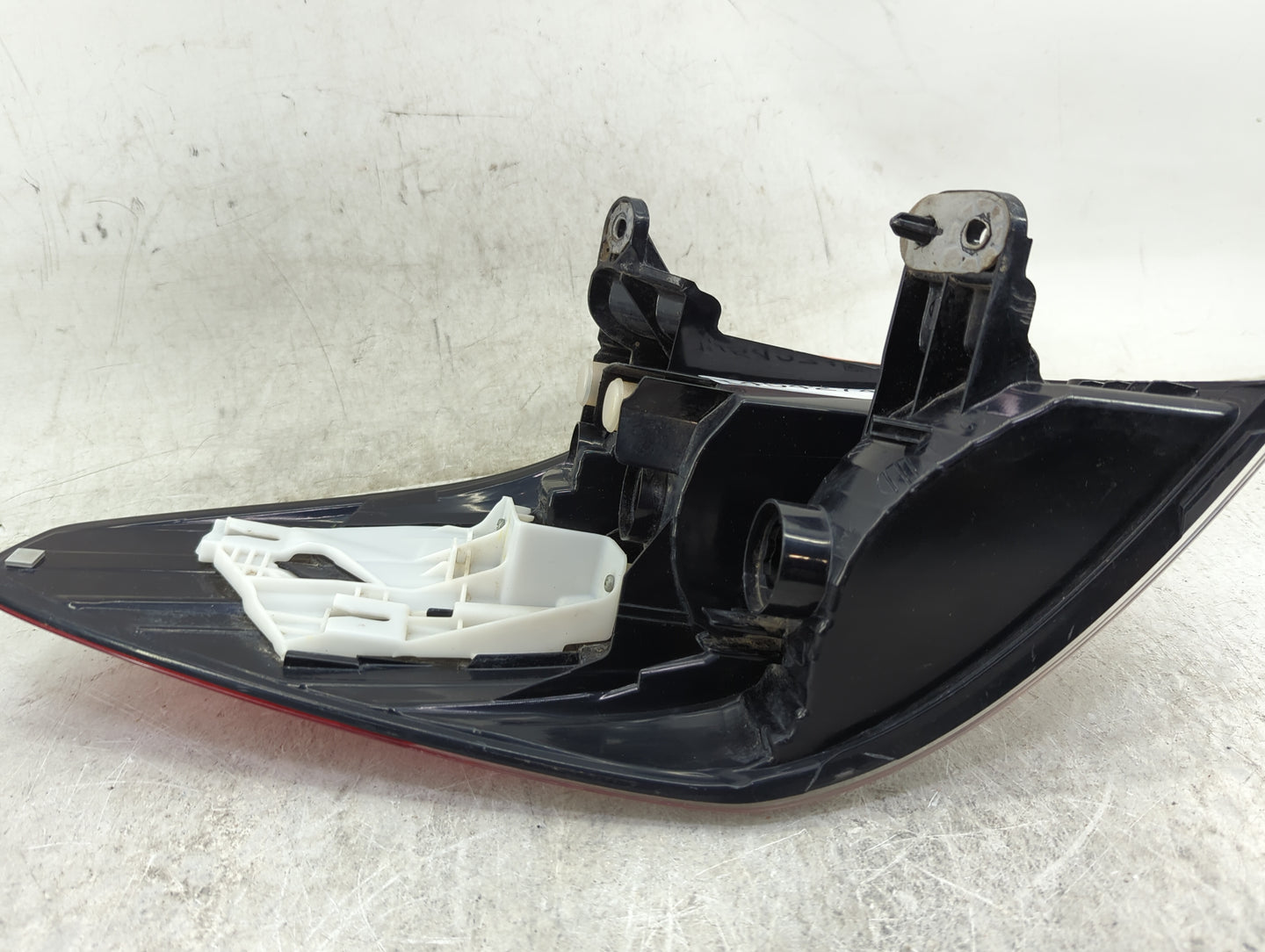 2010-2013 Subaru Legacy Tail Light Assembly Passenger Right OEM Fits Fits 2010 2011 2012 2013 OEM Used Auto Parts - Oemuseda