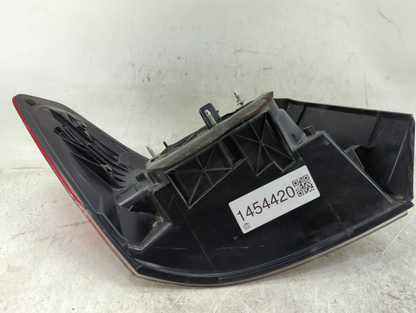 2011 Subaru Legacy Tail Light Assembly Passenger Right OEM P/N:2XL946098 Fits Fits 2007 OEM Used Auto Parts - Oemusedautopar
