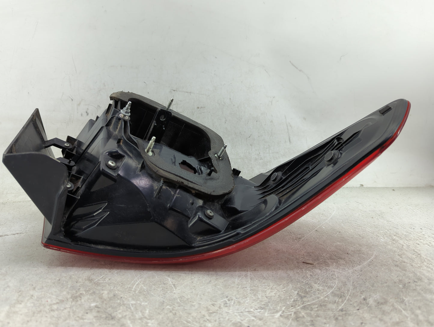 2011 Subaru Legacy Tail Light Assembly Passenger Right OEM P/N:2XL946098 Fits Fits 2007 OEM Used Auto Parts - Oemusedautopar