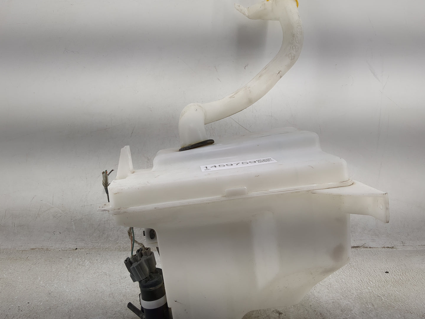 2010-2014 Subaru Legacy Windshield Washer Fluid Reservoir Bottle Oem - Oemusedautoparts1.com