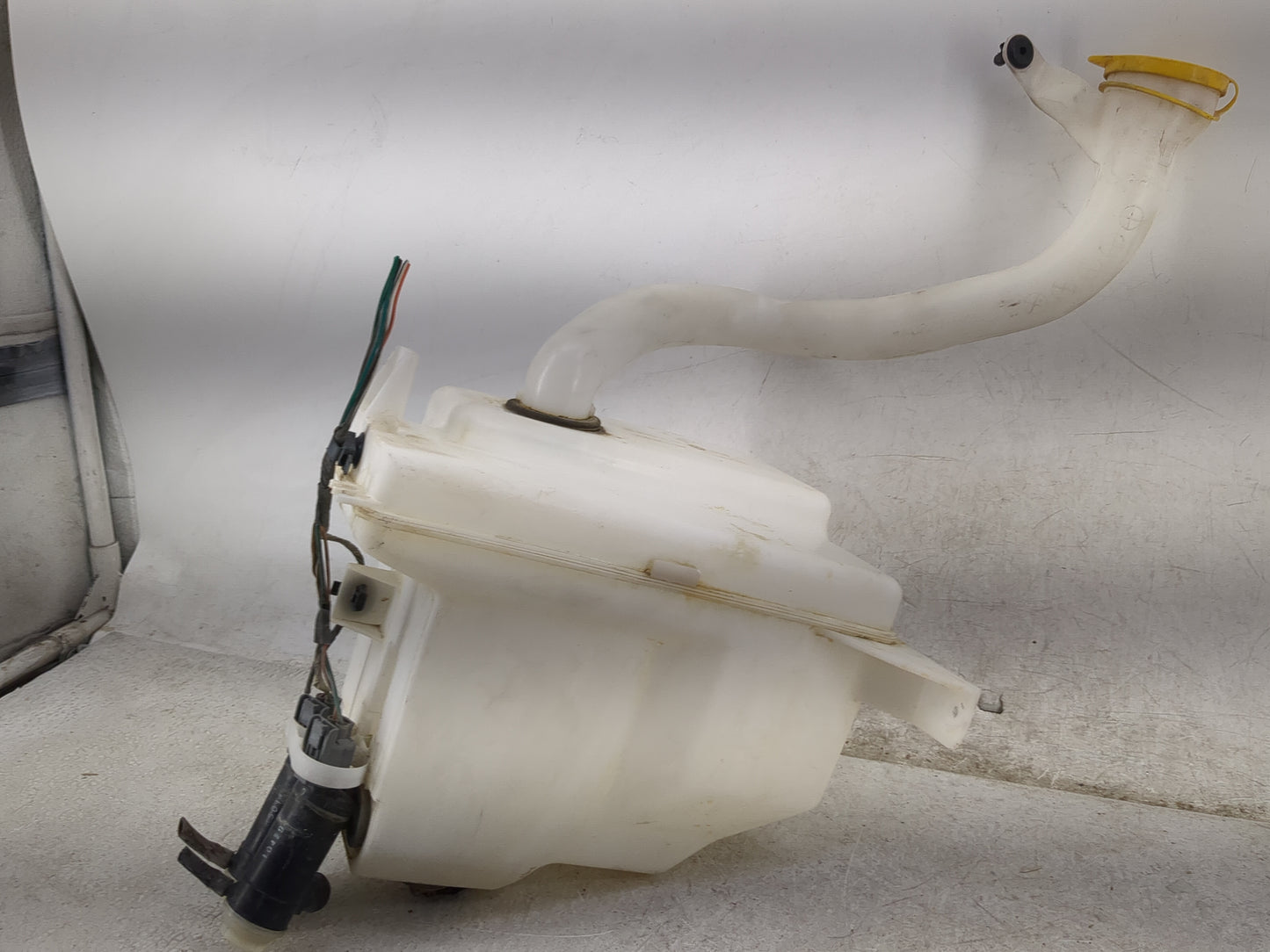 2010-2014 Subaru Legacy Windshield Washer Fluid Reservoir Bottle Oem - Oemusedautoparts1.com