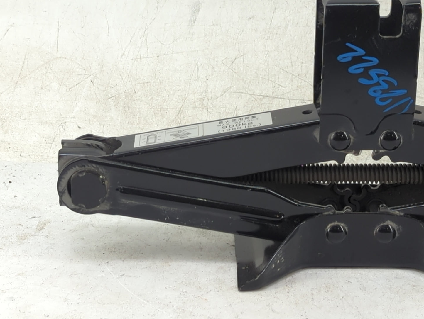 2011 Subaru Legacy Spare Scissor Car Jack Black - Oemusedautoparts1.com