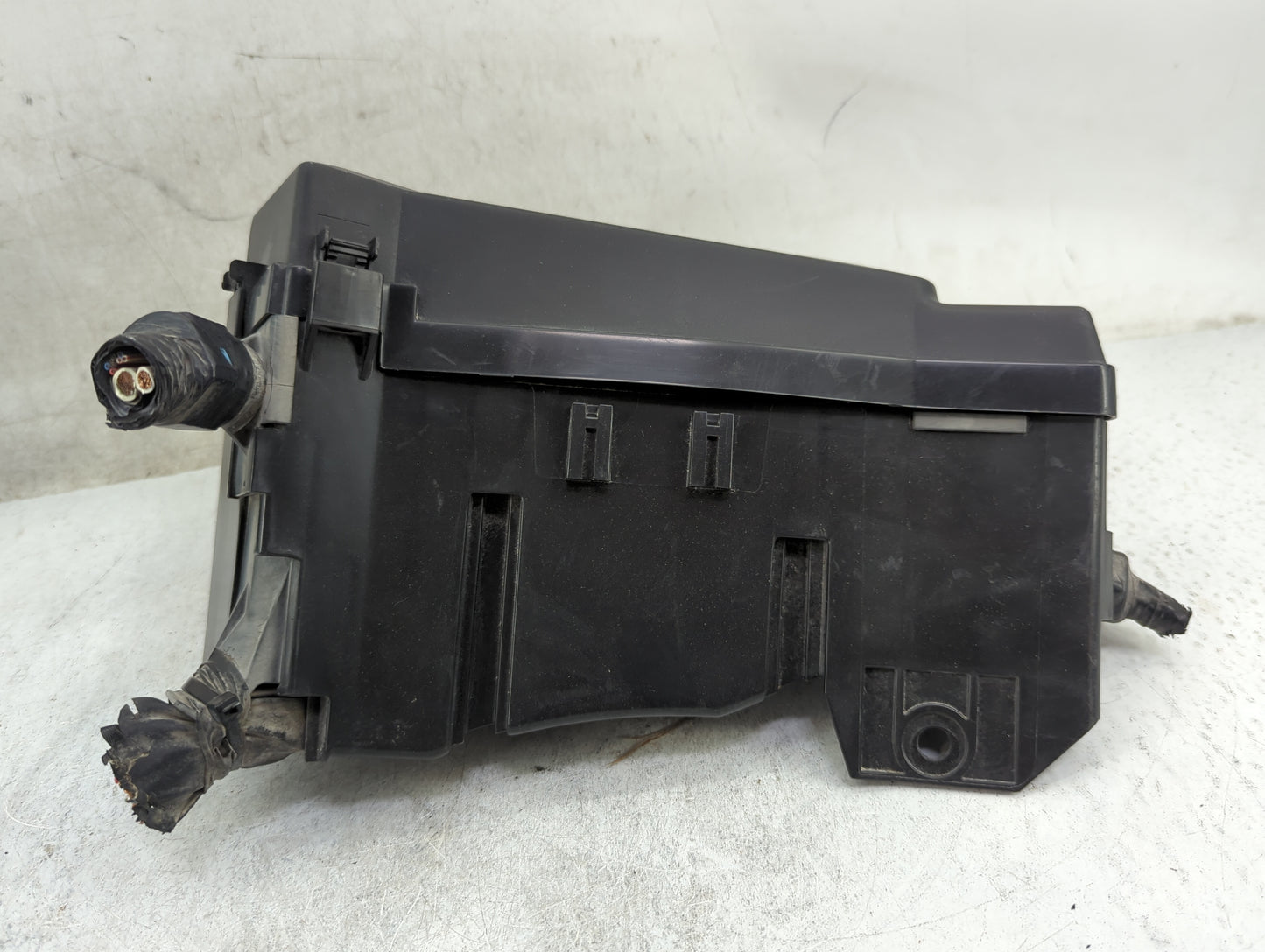 2010-2014 Subaru Legacy Fusebox Fuse Box Panel Relay Module P/N:MB7026008 Fits Fits 2010 2011 2012 2013 2014 OEM Used Auto P