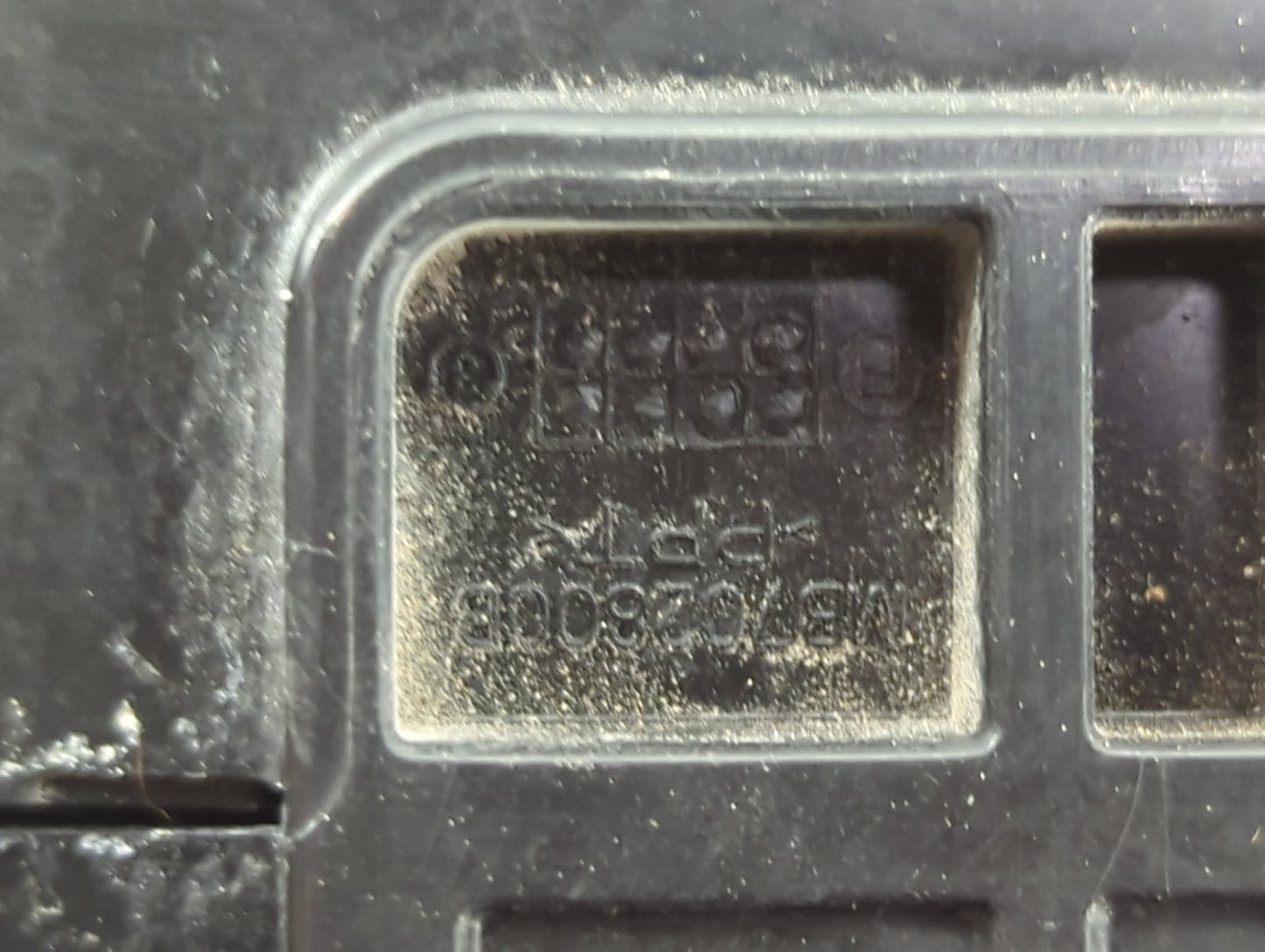 2010-2014 Subaru Legacy Fusebox Fuse Box Panel Relay Module P/N:MB7026008 Fits Fits 2010 2011 2012 2013 2014 OEM Used Auto P