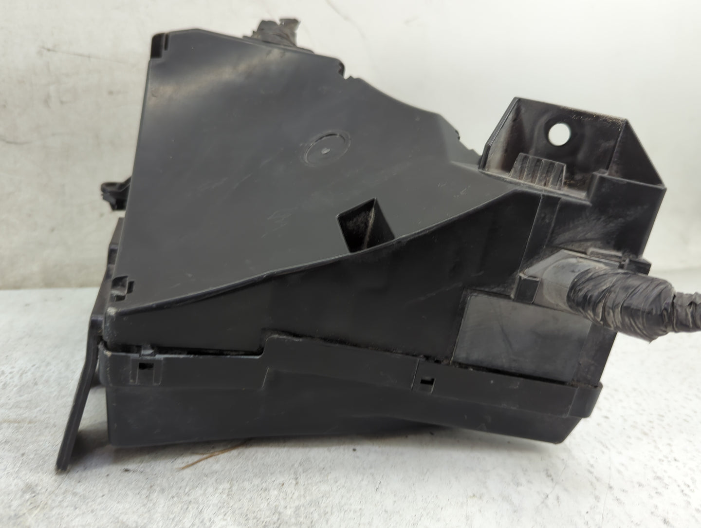 2010-2014 Subaru Legacy Fusebox Fuse Box Panel Relay Module P/N:MB7026008 Fits Fits 2010 2011 2012 2013 2014 OEM Used Auto P