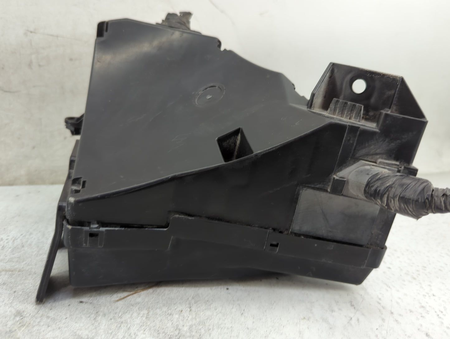 2010-2014 Subaru Legacy Fusebox Fuse Box Panel Relay Module P/N:MB7026008 Fits Fits 2010 2011 2012 2013 2014 OEM Used Auto P