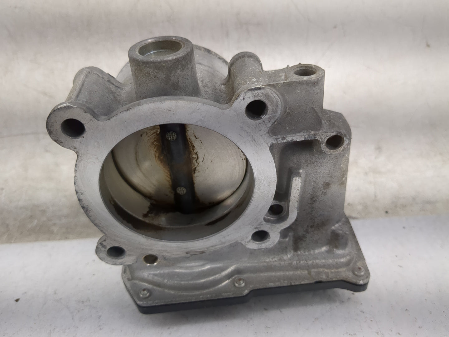 2010-2012 Subaru Legacy Throttle Body P/N:16112AA350 Fits Fits 2010 2011 2012 OEM Used Auto Parts - Oemusedautoparts1.com