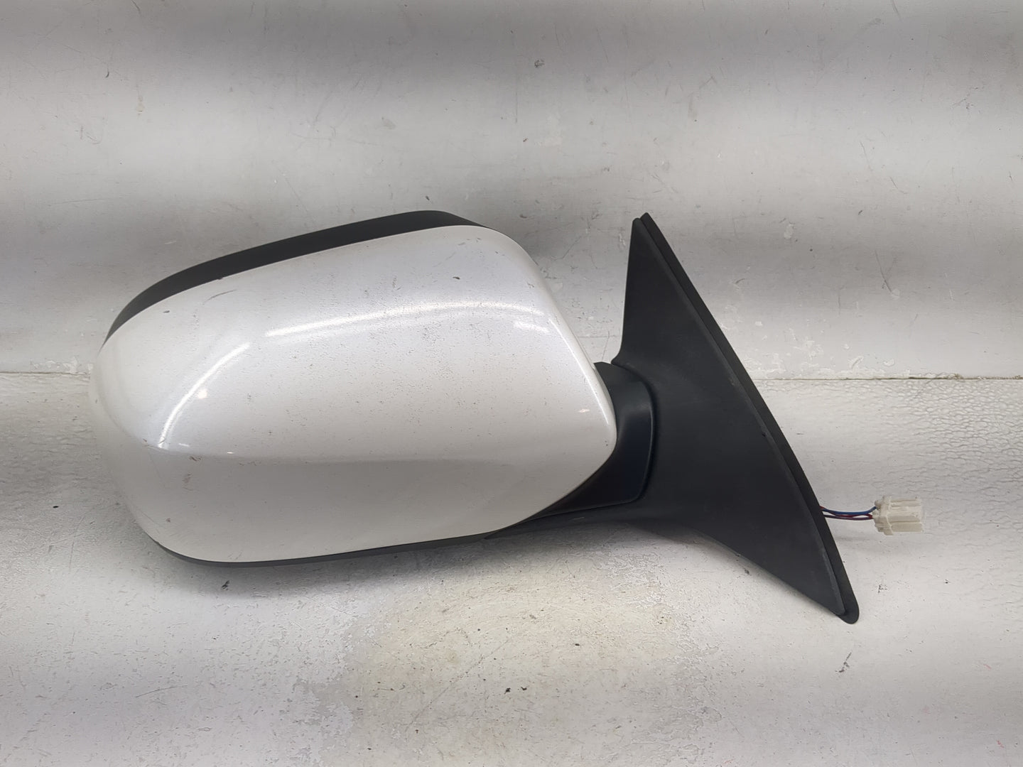 2011-2014 Subaru Legacy Passenger Side View Mirror - Right Door Mirror OEM Used - Oemusedautoparts1.com