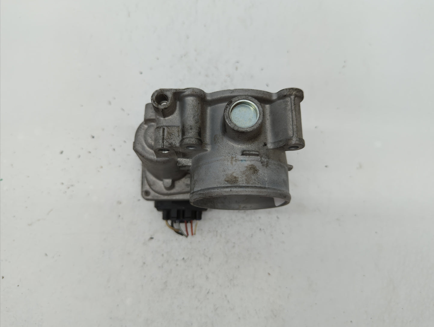 2010-2012 Subaru Legacy Throttle Body P/N:16112AA350 Fits Fits 2010 2011 2012 OEM Used Auto Parts - Oemusedautoparts1.com