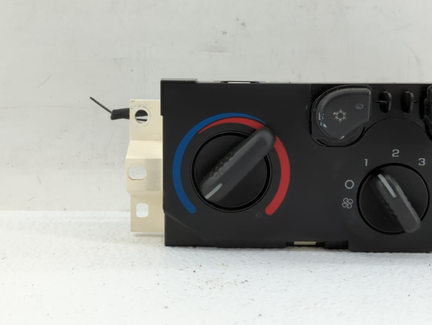 2010-2014 Subaru Legacy Climate Control Module Temperature AC/Heater Replacement P/N:152385155264 Fits OEM Used Auto Parts -
