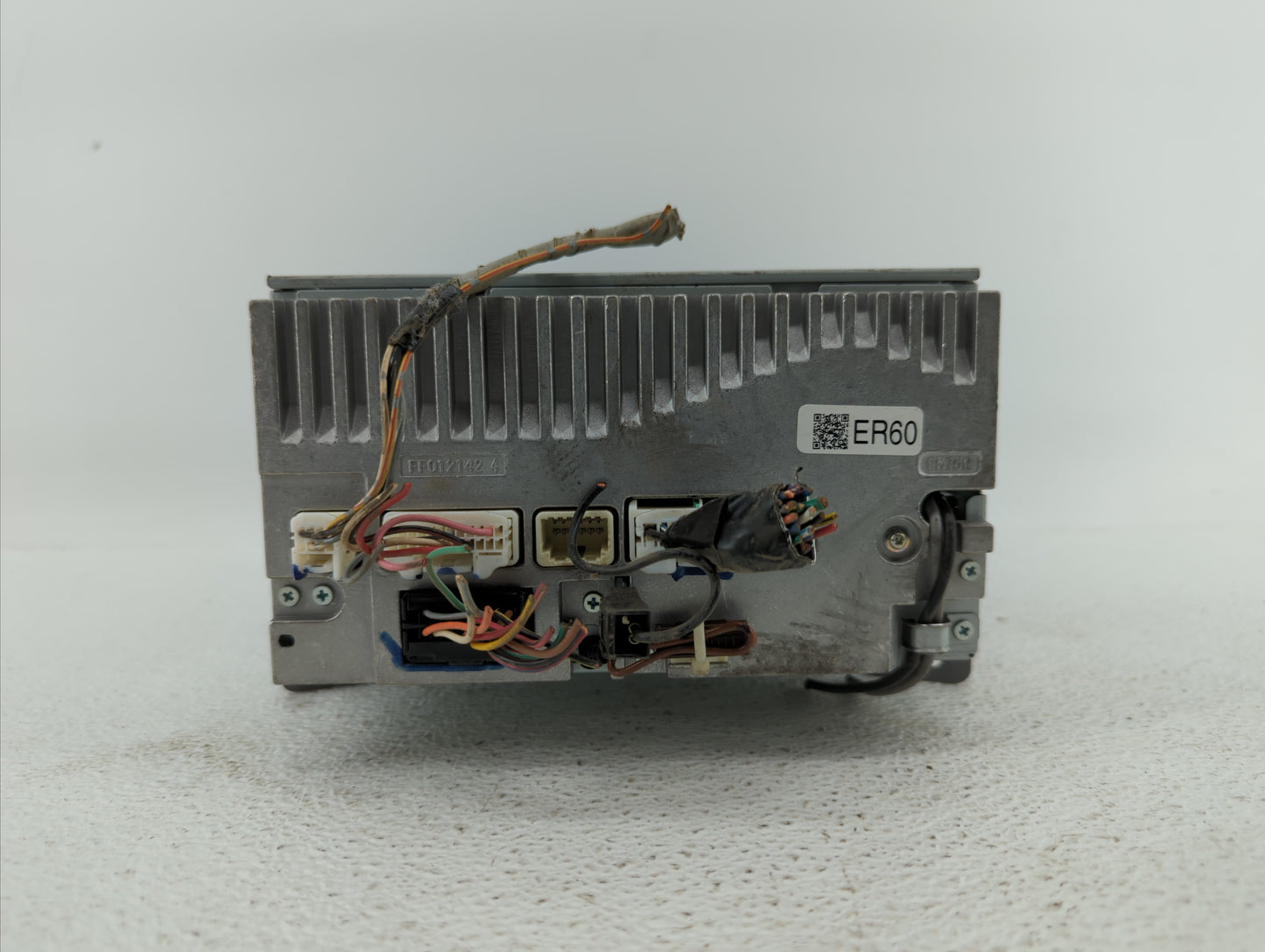 2010-2012 Subaru Legacy Am Fm Cd Player Radio Receiver - Oemusedautoparts1.com