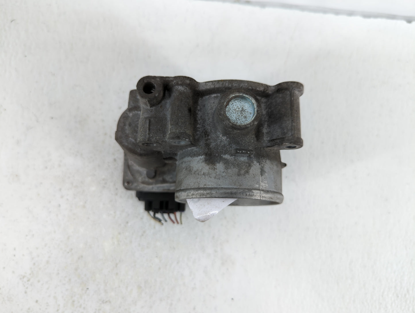 2010-2012 Subaru Legacy Throttle Body P/N:16112AA350 Fits Fits 2010 2011 2012 OEM Used Auto Parts - Oemusedautoparts1.com