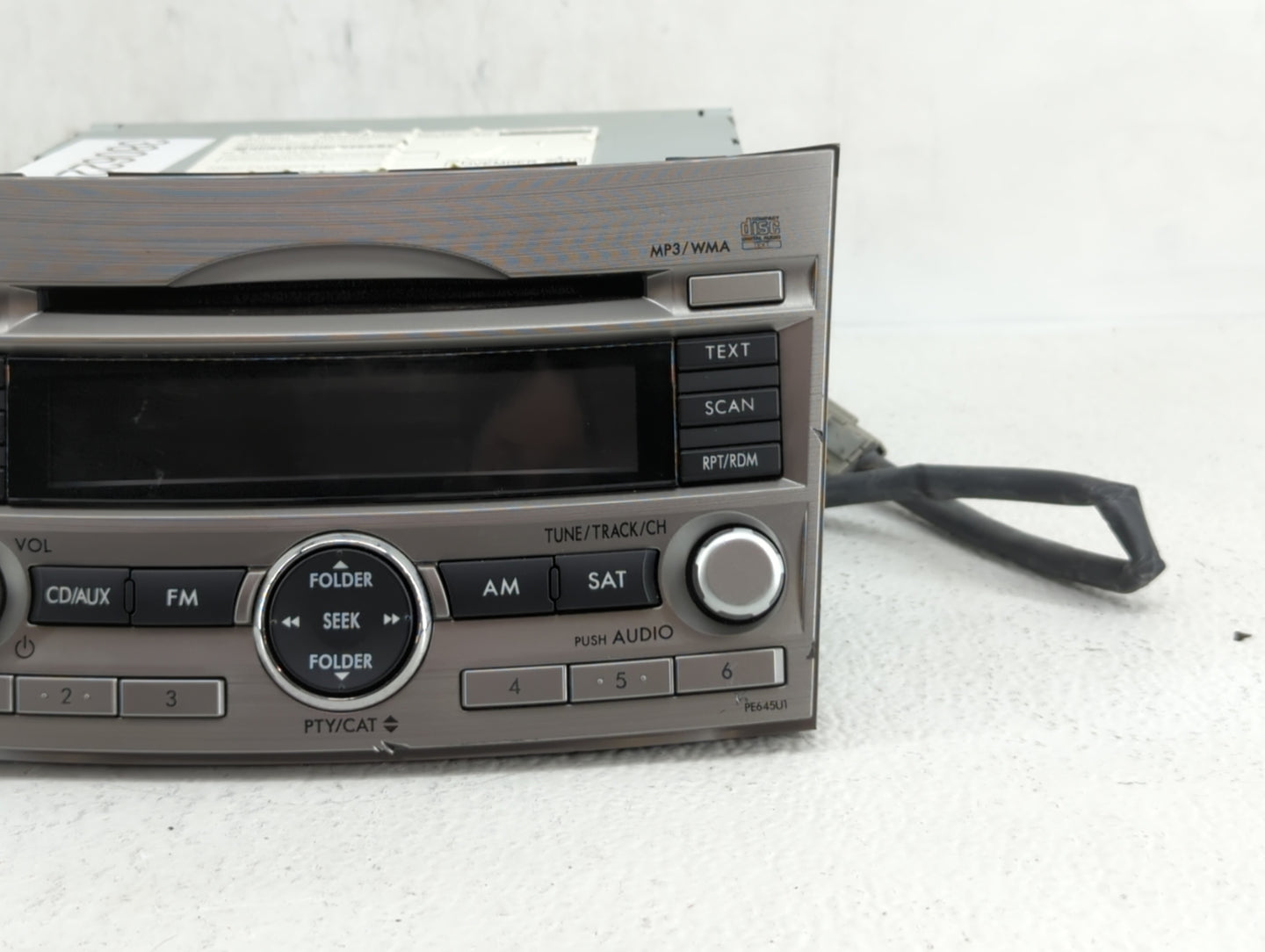 2010-2012 Subaru Legacy Am Fm Cd Player Radio Receiver - Oemusedautoparts1.com