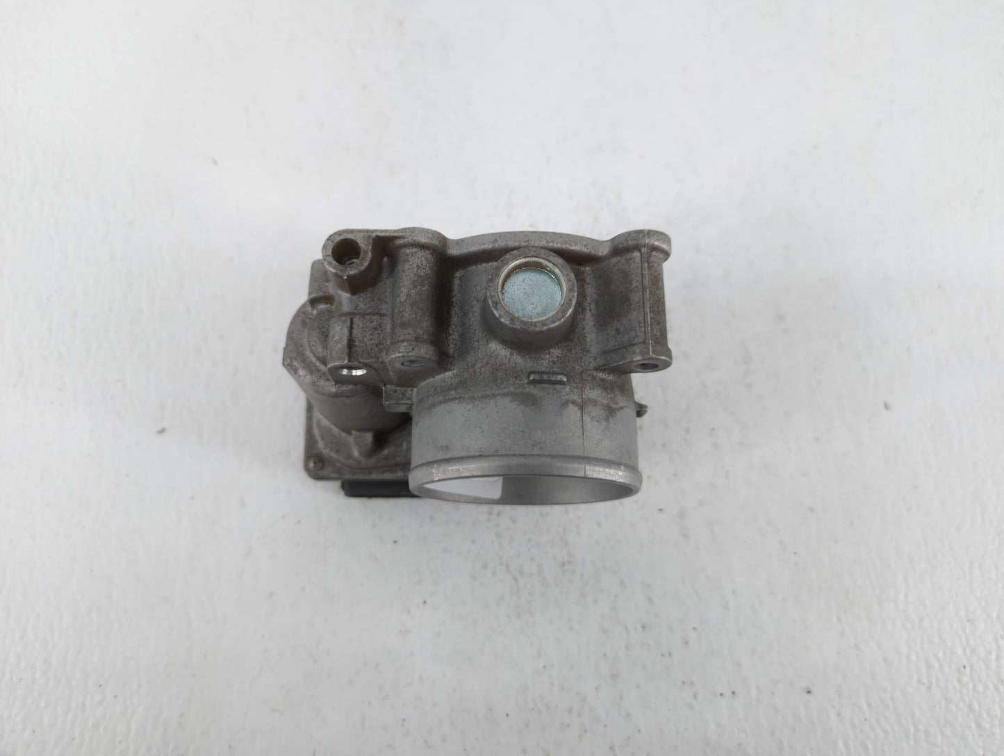 2010-2012 Subaru Legacy Throttle Body P/N:16112AA350 Fits Fits 2010 2011 2012 OEM Used Auto Parts - Oemusedautoparts1.com