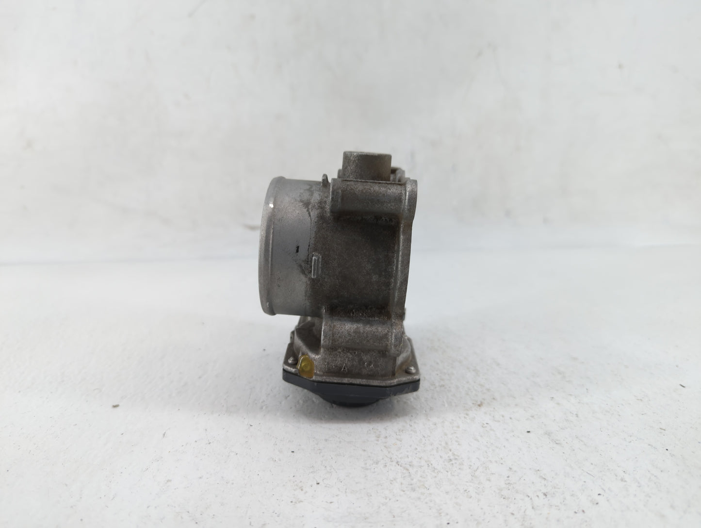 2010-2012 Subaru Legacy Throttle Body P/N:16112AA350 Fits Fits 2010 2011 2012 OEM Used Auto Parts - Oemusedautoparts1.com